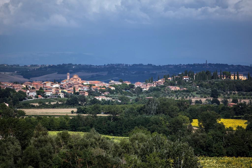 Agriturismo Sanguineto Acquaviva  Exterior photo